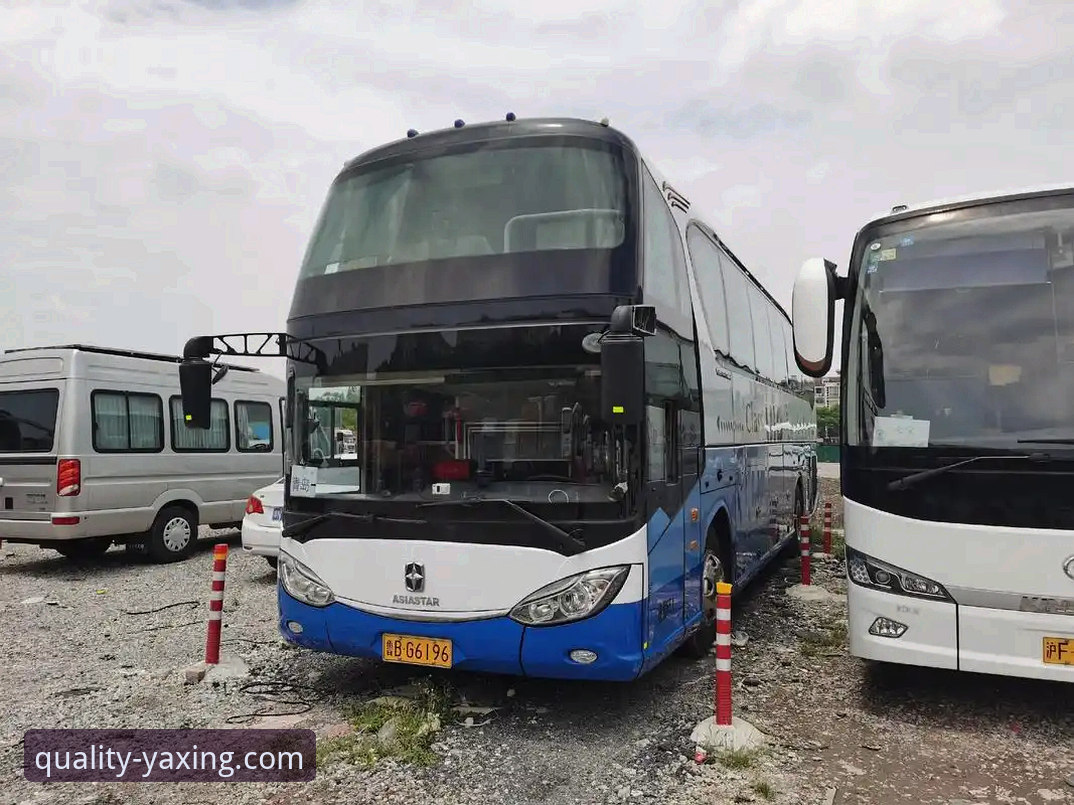 揭秘亚星娱乐平台：客车报价与图片获取的深层逻辑与未来趋势